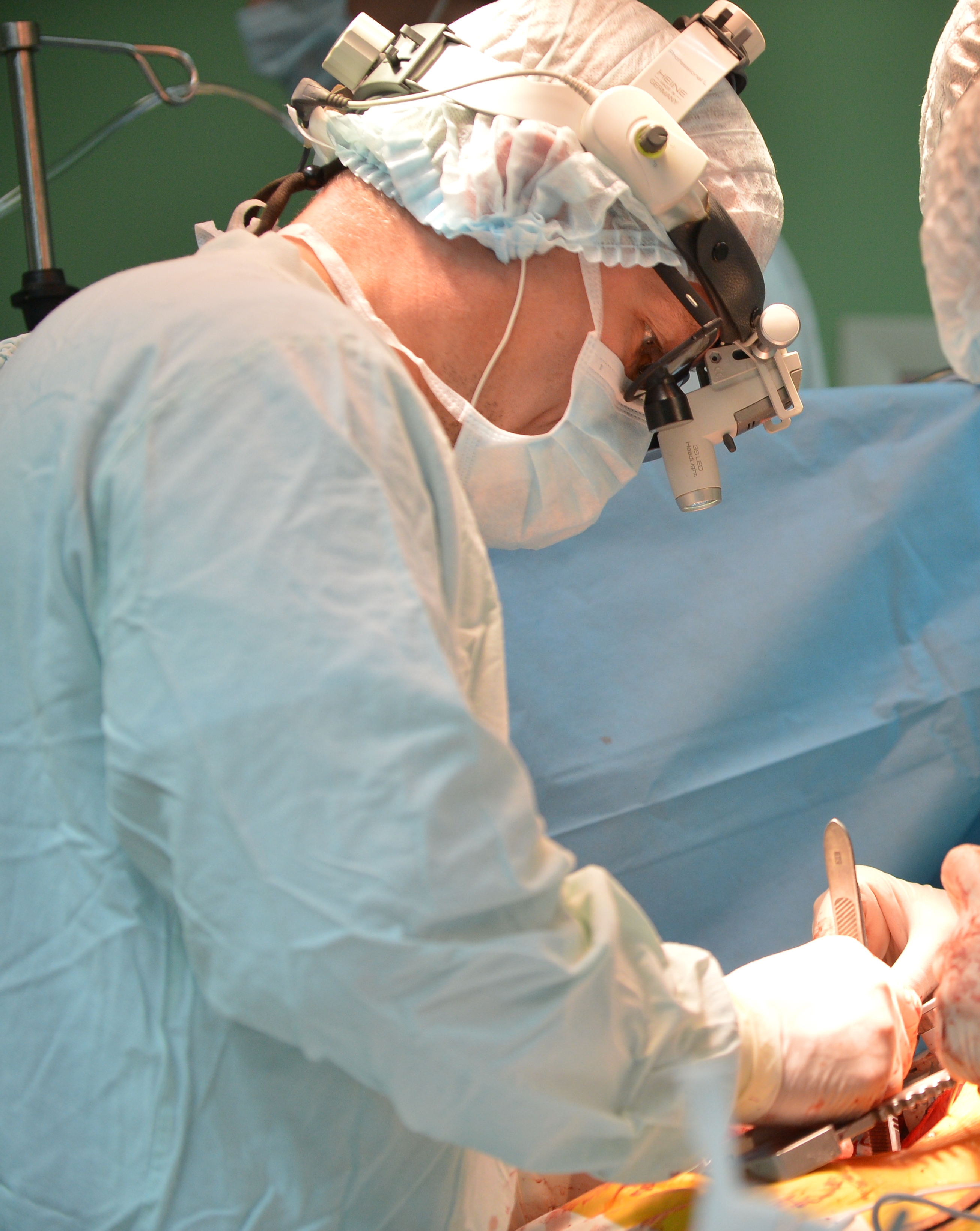 Dmitro Turliuk performing surgery